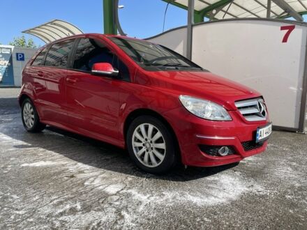 Червоний Мерседес 200, об'ємом двигуна 1.7 л та пробігом 135 тис. км за 8200 $, фото 1 на Automoto.ua