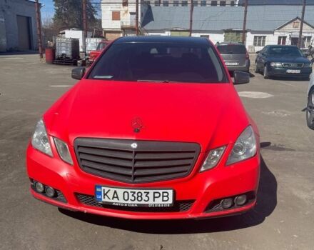 Червоний Мерседес 200, об'ємом двигуна 2.1 л та пробігом 340 тис. км за 8500 $, фото 1 на Automoto.ua