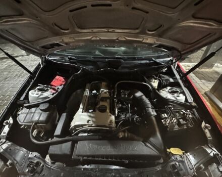 Серый Мерседес 200, объемом двигателя 2 л и пробегом 427 тыс. км за 3000 $, фото 3 на Automoto.ua