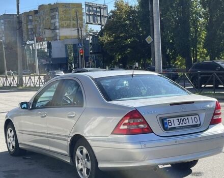 Сірий Мерседес 200, об'ємом двигуна 1.8 л та пробігом 131 тис. км за 6200 $, фото 2 на Automoto.ua