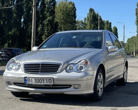 Сірий Мерседес 200, об'ємом двигуна 1.8 л та пробігом 131 тис. км за 6200 $, фото 5 на Automoto.ua