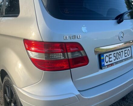 Серый Мерседес 200, объемом двигателя 2 л и пробегом 305 тыс. км за 5100 $, фото 4 на Automoto.ua