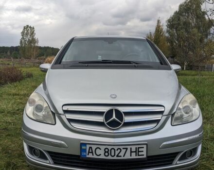 Серый Мерседес 200, объемом двигателя 2 л и пробегом 332 тыс. км за 6500 $, фото 10 на Automoto.ua