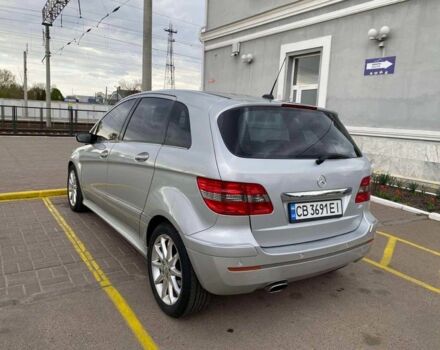 Серый Мерседес 200, объемом двигателя 2 л и пробегом 300 тыс. км за 6200 $, фото 2 на Automoto.ua