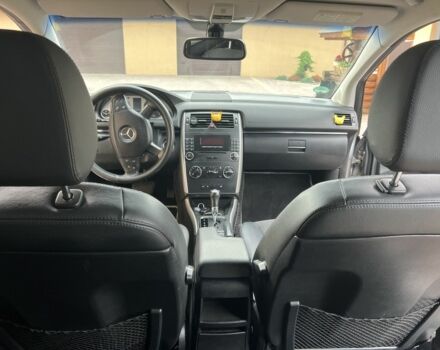 Сірий Мерседес 200, об'ємом двигуна 2 л та пробігом 276 тис. км за 7100 $, фото 4 на Automoto.ua