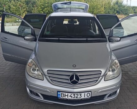 Серый Мерседес 200, объемом двигателя 2 л и пробегом 240 тыс. км за 6500 $, фото 14 на Automoto.ua