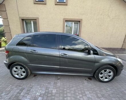 Сірий Мерседес 200, об'ємом двигуна 2 л та пробігом 276 тис. км за 7100 $, фото 1 на Automoto.ua