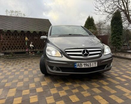 Серый Мерседес 200, объемом двигателя 2 л и пробегом 233 тыс. км за 7000 $, фото 2 на Automoto.ua