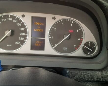 Серый Мерседес 200, объемом двигателя 2 л и пробегом 64 тыс. км за 9950 $, фото 5 на Automoto.ua