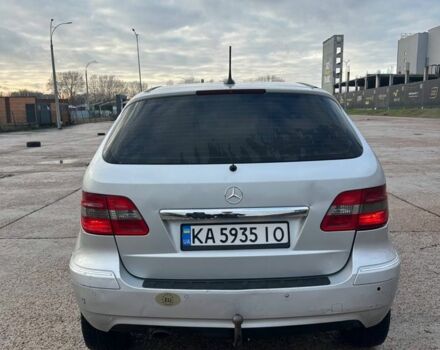 Серый Мерседес 200, объемом двигателя 2 л и пробегом 230 тыс. км за 6459 $, фото 2 на Automoto.ua