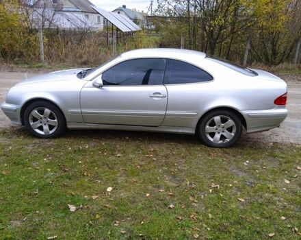 Серый Мерседес 200, объемом двигателя 2 л и пробегом 389 тыс. км за 3900 $, фото 2 на Automoto.ua