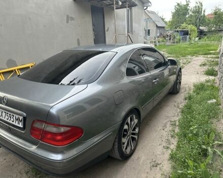 Серый Мерседес 200, объемом двигателя 2 л и пробегом 300 тыс. км за 3800 $, фото 4 на Automoto.ua