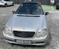 Серый Мерседес 200, объемом двигателя 1.8 л и пробегом 200 тыс. км за 2200 $, фото 1 на Automoto.ua
