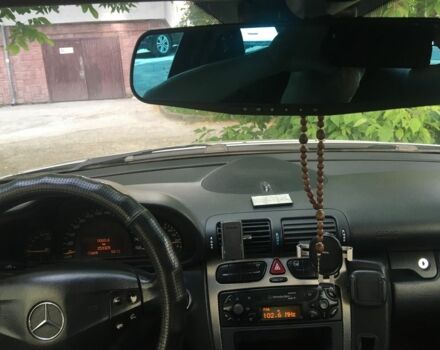 Серый Мерседес 200, объемом двигателя 2 л и пробегом 3 тыс. км за 3800 $, фото 3 на Automoto.ua
