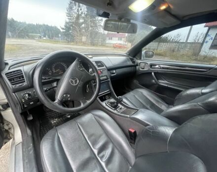 Серый Мерседес 200, объемом двигателя 2 л и пробегом 364 тыс. км за 2700 $, фото 6 на Automoto.ua