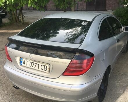 Серый Мерседес 200, объемом двигателя 2 л и пробегом 3 тыс. км за 3800 $, фото 2 на Automoto.ua