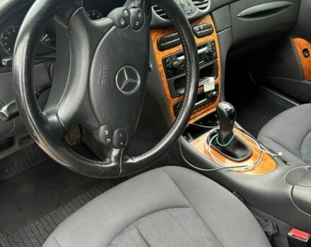 Сірий Мерседес 200, об'ємом двигуна 1.8 л та пробігом 282 тис. км за 6100 $, фото 7 на Automoto.ua