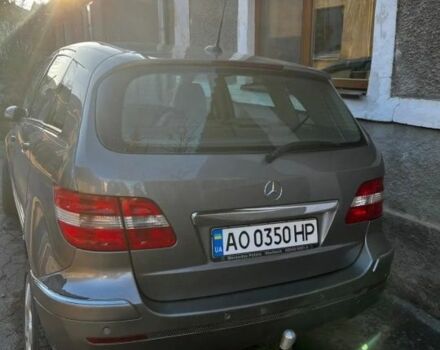Серый Мерседес 200, объемом двигателя 2 л и пробегом 200 тыс. км за 7000 $, фото 1 на Automoto.ua