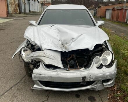 Серый Мерседес 200, объемом двигателя 0 л и пробегом 233 тыс. км за 4500 $, фото 1 на Automoto.ua