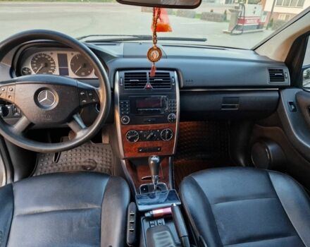 Мерседес 200 2007 в Снятине на Automoto.ua Серый Мерседес 200, объемом двигателя 2 л и пробегом 260 тыс. км за 6500 $, фото 5 на Automoto.ua