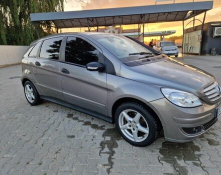 Мерседес 200 2007 в Снятине на Automoto.ua Серый Мерседес 200, объемом двигателя 2 л и пробегом 260 тыс. км за 6500 $, фото 1 на Automoto.ua
