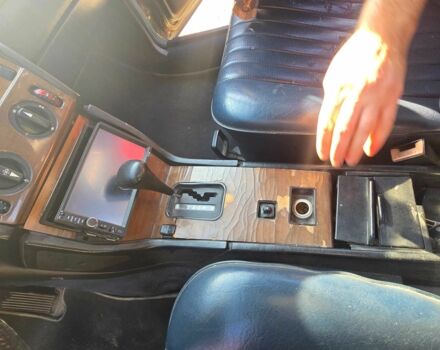 Серый Мерседес 200, объемом двигателя 2 л и пробегом 500 тыс. км за 1700 $, фото 5 на Automoto.ua