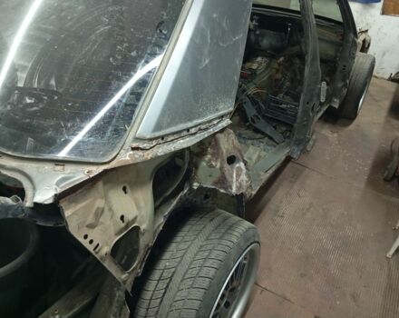 Серый Мерседес 200, объемом двигателя 2 л и пробегом 450 тыс. км за 1400 $, фото 5 на Automoto.ua