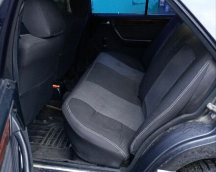 Сірий Мерседес 200, об'ємом двигуна 2 л та пробігом 70 тис. км за 2000 $, фото 3 на Automoto.ua