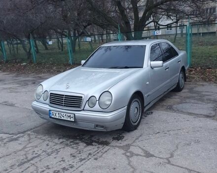 Серый Мерседес 200, объемом двигателя 2.8 л и пробегом 230 тыс. км за 2550 $, фото 1 на Automoto.ua