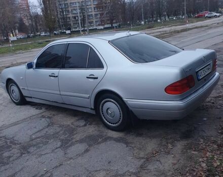 Серый Мерседес 200, объемом двигателя 2.8 л и пробегом 230 тыс. км за 2550 $, фото 3 на Automoto.ua