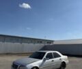 Сірий Мерседес 200, об'ємом двигуна 1.8 л та пробігом 318 тис. км за 1406 $, фото 1 на Automoto.ua