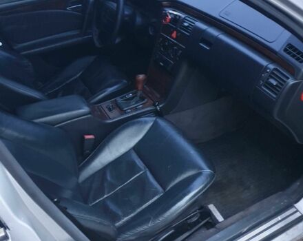 Серый Мерседес 200, объемом двигателя 2.8 л и пробегом 230 тыс. км за 2550 $, фото 11 на Automoto.ua