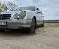Серый Мерседес 200, объемом двигателя 2 л и пробегом 500 тыс. км за 2600 $, фото 1 на Automoto.ua