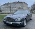 Серый Мерседес 200, объемом двигателя 2 л и пробегом 270 тыс. км за 3100 $, фото 1 на Automoto.ua