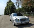 Серый Мерседес 200, объемом двигателя 2 л и пробегом 315 тыс. км за 4300 $, фото 1 на Automoto.ua
