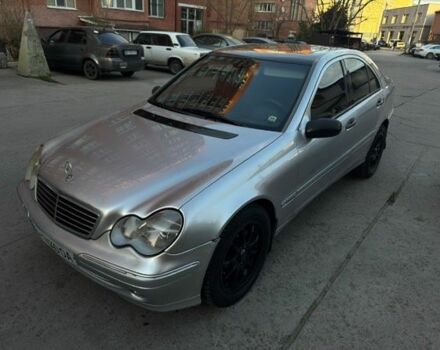 Сірий Мерседес 200, об'ємом двигуна 2 л та пробігом 330 тис. км за 3700 $, фото 4 на Automoto.ua