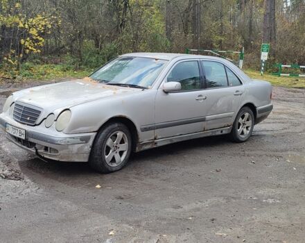 Сірий Мерседес 200, об'ємом двигуна 0 л та пробігом 500 тис. км за 1400 $, фото 1 на Automoto.ua