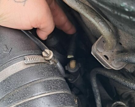 Серый Мерседес 200, объемом двигателя 2 л и пробегом 241 тыс. км за 2000 $, фото 4 на Automoto.ua