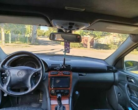 Серый Мерседес 200, объемом двигателя 2 л и пробегом 400 тыс. км за 4200 $, фото 12 на Automoto.ua