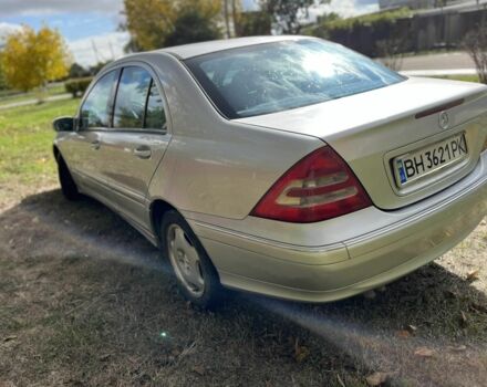 Серый Мерседес 200, объемом двигателя 0 л и пробегом 260 тыс. км за 3999 $, фото 10 на Automoto.ua