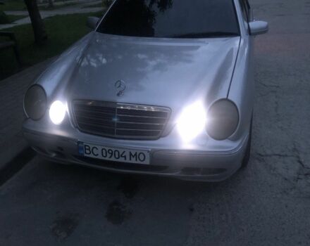 Серый Мерседес 200, объемом двигателя 2 л и пробегом 380 тыс. км за 4700 $, фото 1 на Automoto.ua