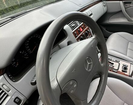 Серый Мерседес 200, объемом двигателя 0 л и пробегом 88 тыс. км за 10500 $, фото 5 на Automoto.ua