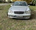 Серый Мерседес 200, объемом двигателя 0 л и пробегом 260 тыс. км за 3999 $, фото 7 на Automoto.ua