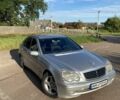 Сірий Мерседес 200, об'ємом двигуна 2 л та пробігом 362 тис. км за 3800 $, фото 1 на Automoto.ua