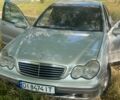 Серый Мерседес 200, объемом двигателя 2 л и пробегом 280 тыс. км за 4550 $, фото 3 на Automoto.ua