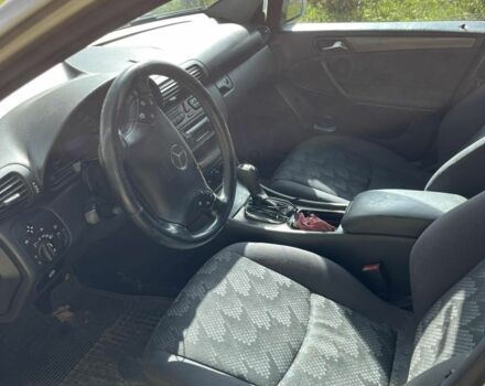 Серый Мерседес 200, объемом двигателя 0 л и пробегом 260 тыс. км за 3999 $, фото 12 на Automoto.ua