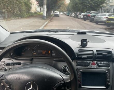 Сірий Мерседес 200, об'ємом двигуна 2 л та пробігом 300 тис. км за 3900 $, фото 11 на Automoto.ua