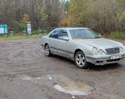Сірий Мерседес 200, об'ємом двигуна 0 л та пробігом 500 тис. км за 1400 $, фото 2 на Automoto.ua