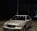 Сірий Мерседес 200, об'ємом двигуна 2 л та пробігом 300 тис. км за 2560 $, фото 1 на Automoto.ua