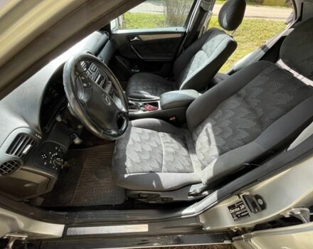 Серый Мерседес 200, объемом двигателя 0 л и пробегом 260 тыс. км за 3999 $, фото 15 на Automoto.ua